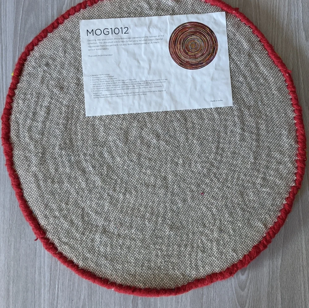 Sustainable Small Round Vibrant Floor Mat